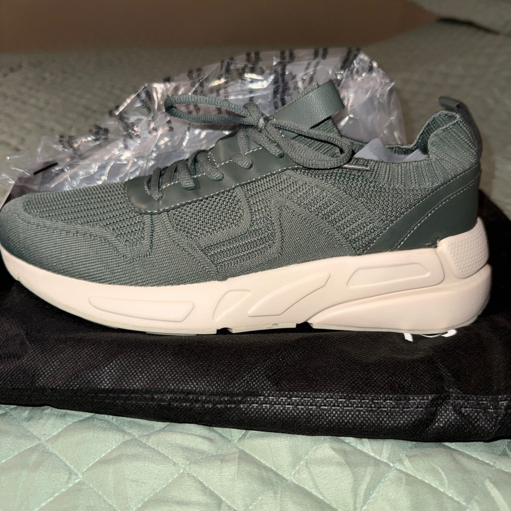 Shoe Dazzle Green Athletic Shoes